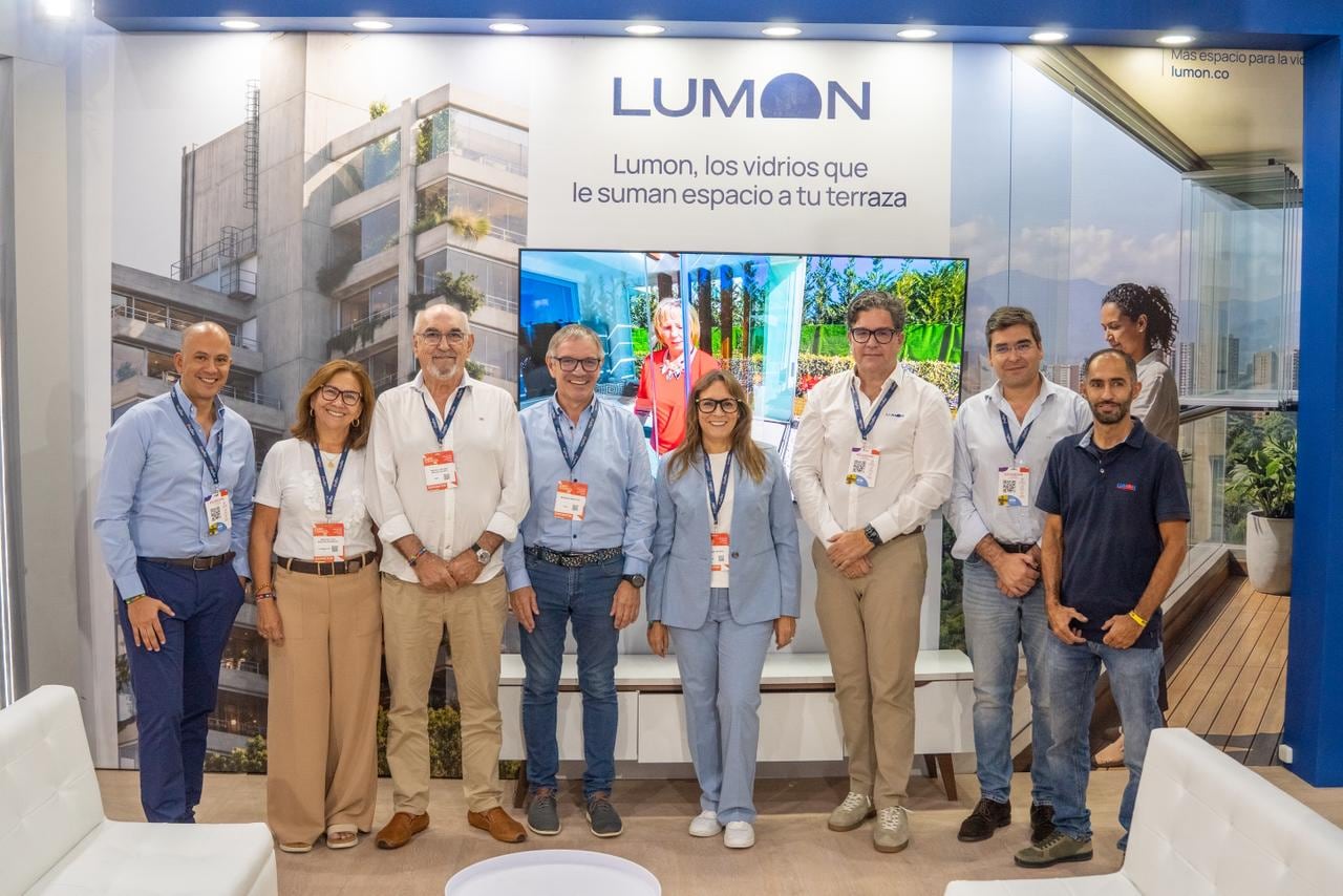 Lumon presentó en ExpoCamacol su propuesta para transformar terrazas y balcones en Colombia.