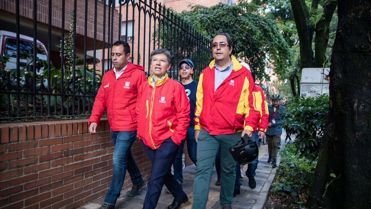 Alcaldesa Claudia López y el director del IDU, Diego Sánchez