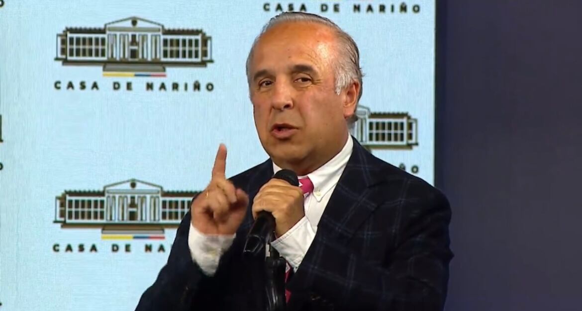 Ministro de Transporte Guillermo Reyes