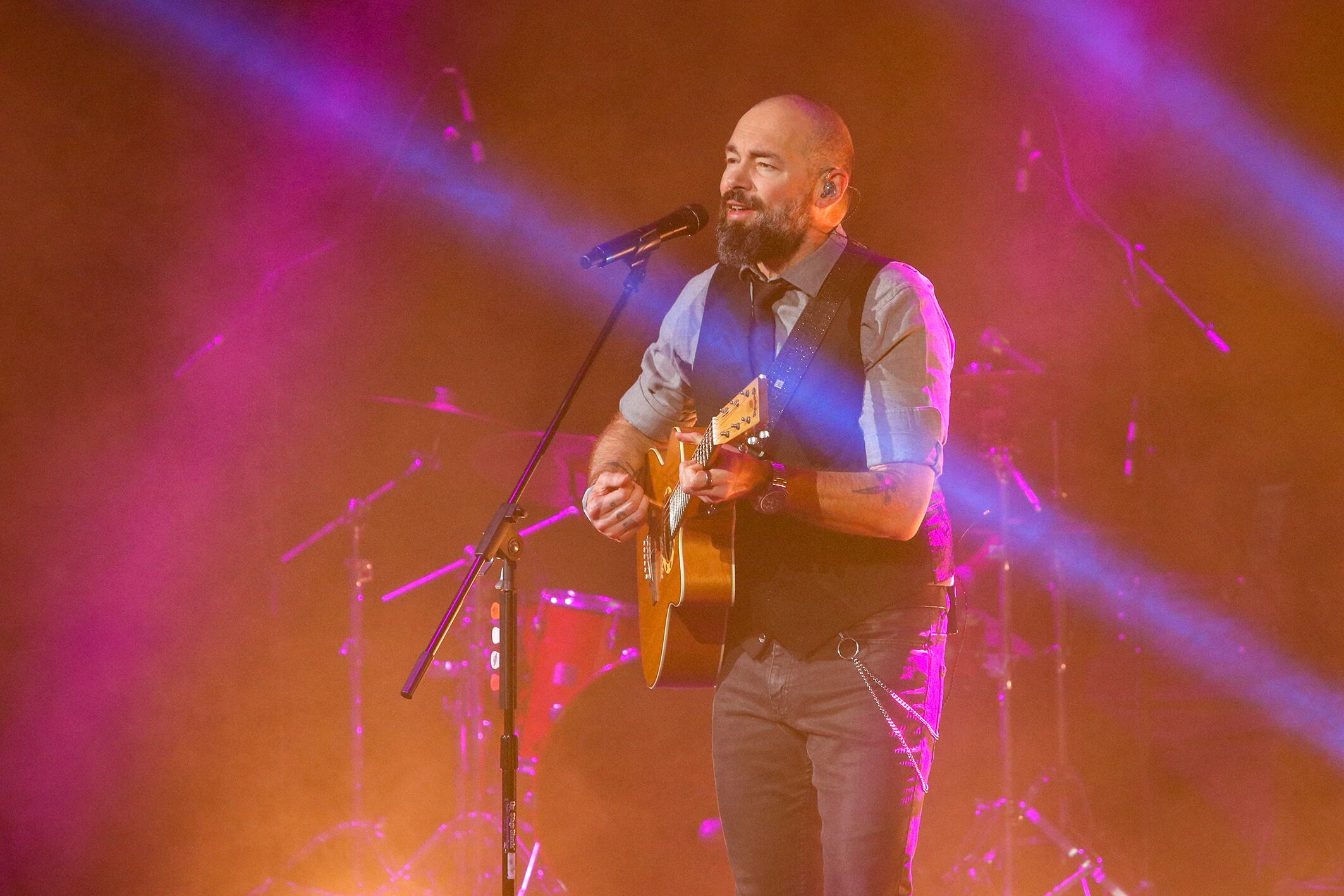 Santiago Cruz, cantautor colombiano oriundo de Ibagué.