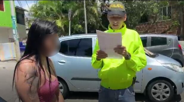 La mujer deberá responder por tres delitos.