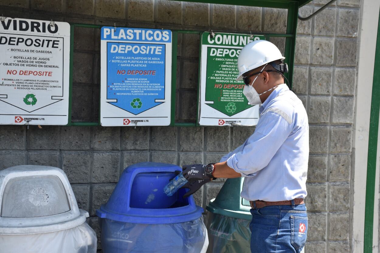 Drummond va más allá de la extracción de recursos a través de un trabajo ambiental y social centrado en programas educativos y apoyo a emprendimientos locales, así como esquemas de economía circular y energía renovable.