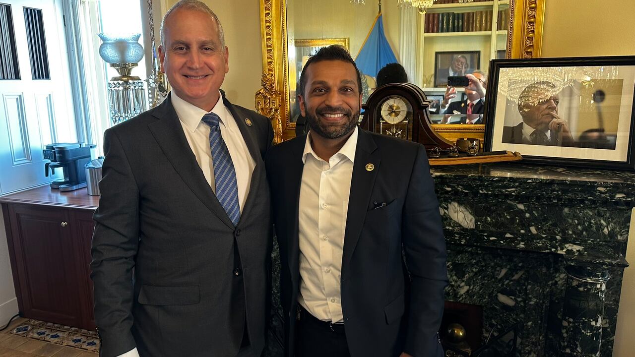 Diaz-Balart con el actual director del FBI