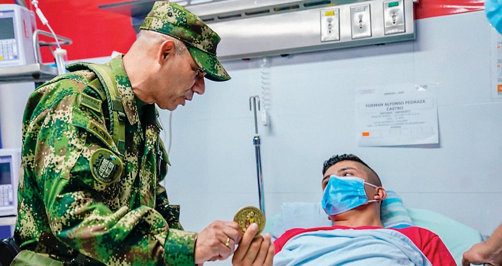 Zapateiro dice que su retiro fue por una obligación moral y personal, y es el ejemplo que quiere dejarles al cuerpo de generales y a los soldados de Colombia.