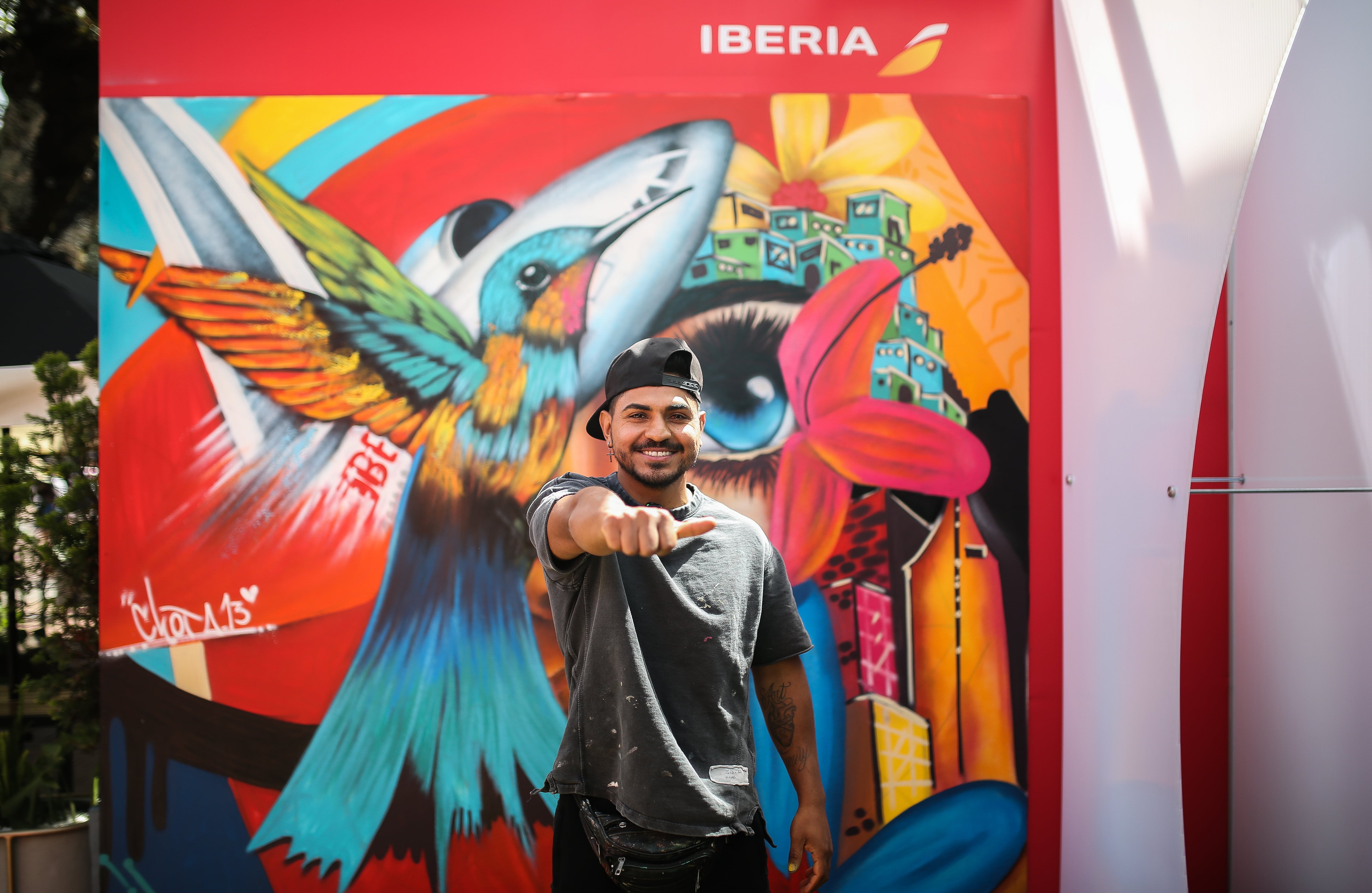 ¿Cómo es volar en un avión de Iberia? Así podrá disfrutarlo en Bogotá totalmente gratis