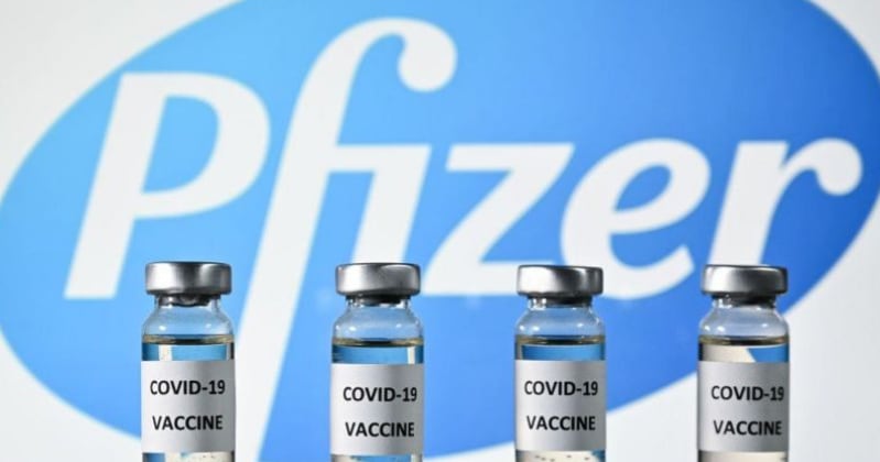 10 meses después de desatarse la pandemia, Reino Unido aprobó la vacuna de Pfizer y BioNTech contra el coronavirus.