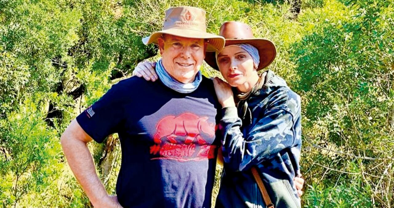 Ante los persistentes rumores, la pareja se reunió hace poco en Sudáfrica, donde Charlene se encuentra desde marzo. Las fotos de su reencuentro fueron tan lánguidas que solo aumentaron los rumores.