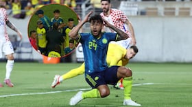 Luis Javier Suárez tras haber errado el gol frente al arco de Croacia en el amistoso con Colombia