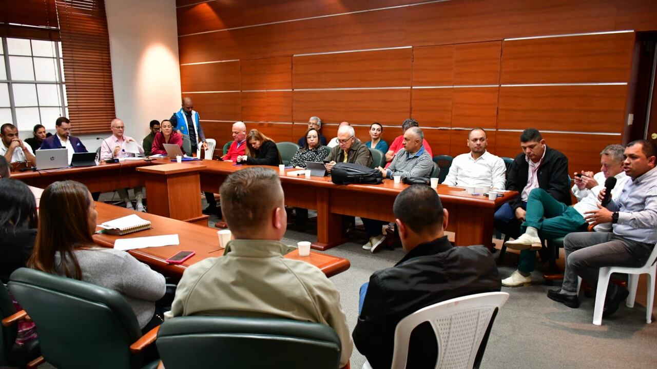 Comité Departamental de Salud, para verificar la capacidad instalada en los hospitales públicos de Caldas.