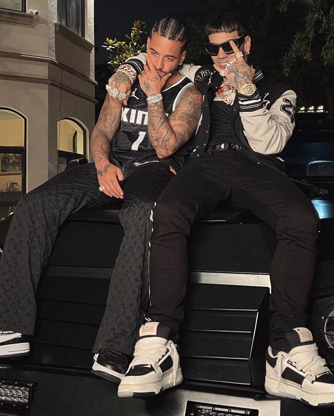 Los cantantes son "amigos y rivales". Foto: Instagram @anuel.