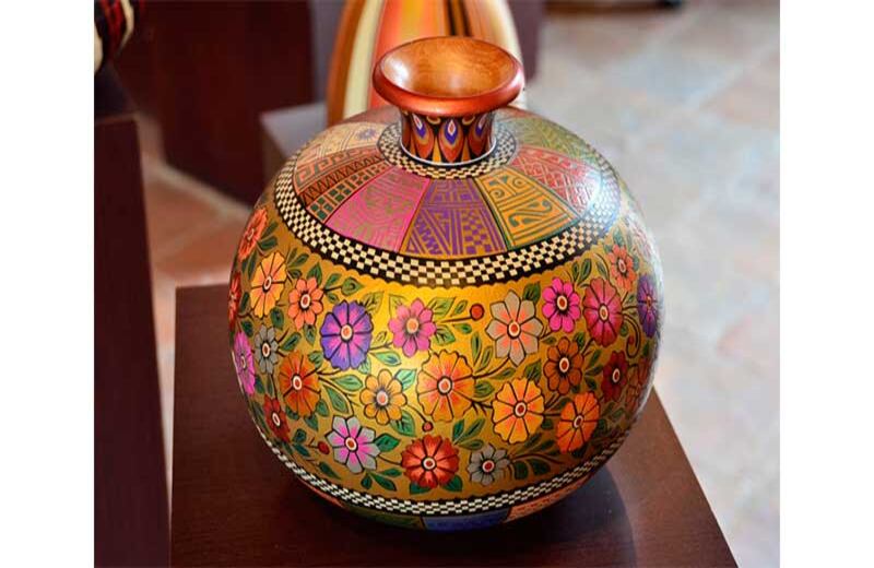 Mopa mopa barniz de Pasto (desde 2011). Foto tomada del sitio web de la SIC.