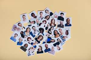 Algunos apellidos tienen asociaciones históricas o culturales que pueden resultar desfavorables.