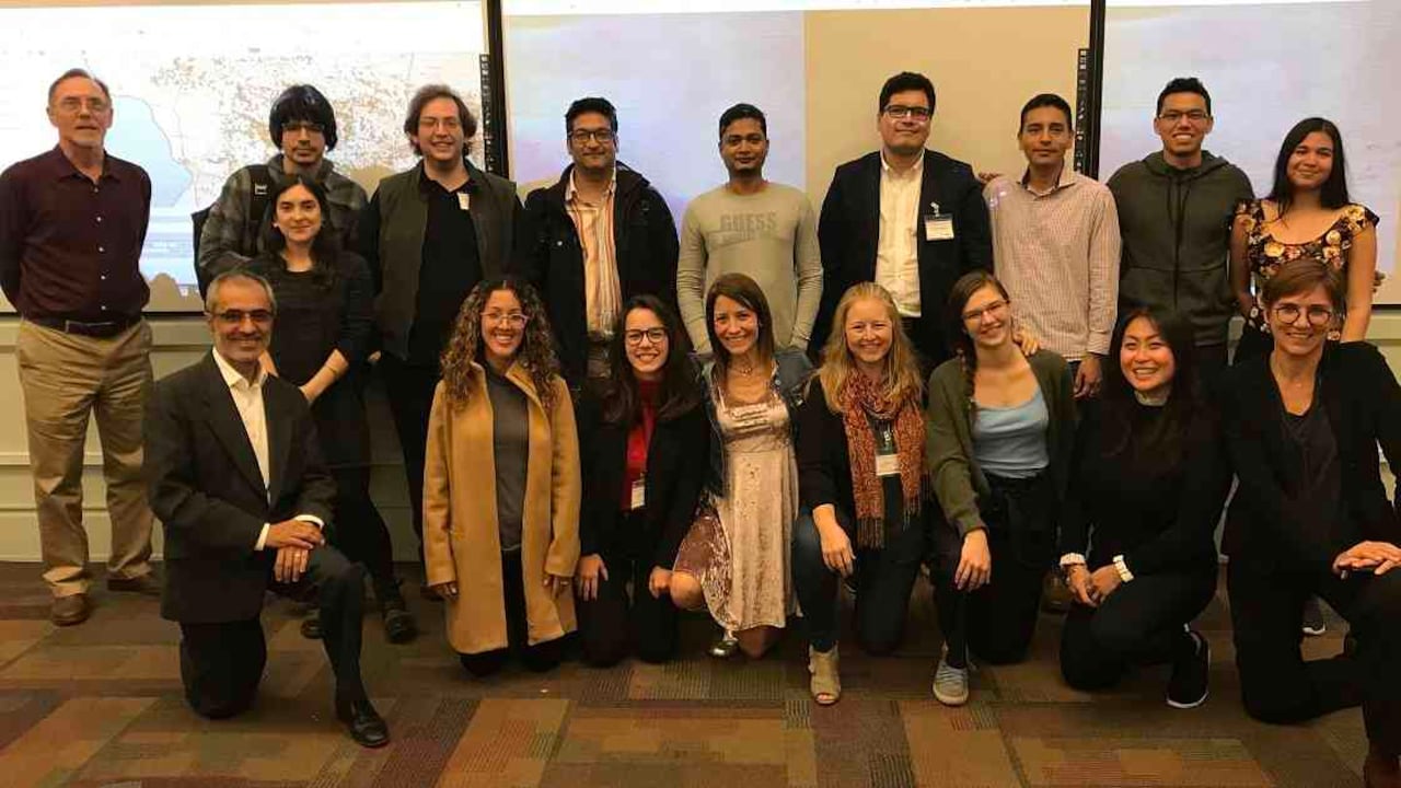 Un equipo de trabajo liderado por Juanita Uribe trabaja en un modelo que permita identificar las fortalezas y debilidades que podrían influir en la resiliencia de los habitantes que enfrentan eventos climáticos complejos. Foto: Cortesía Juanita Uribe.