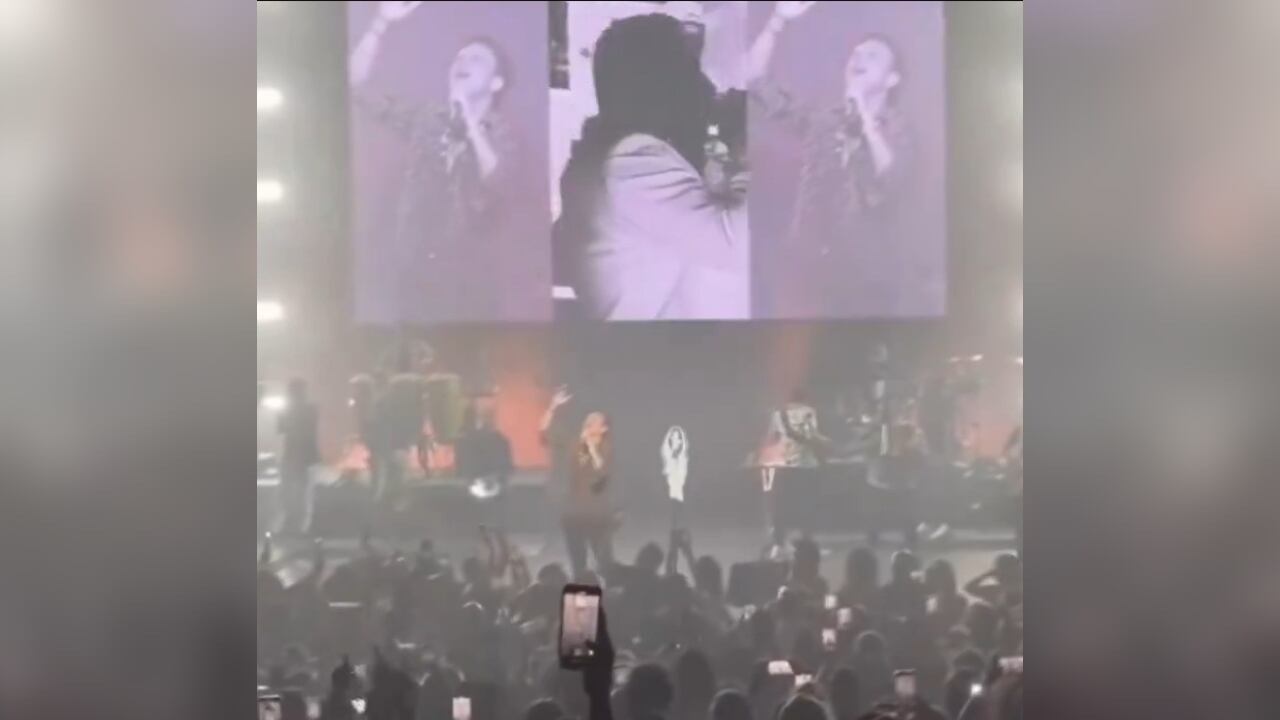 El urumitero no pudo contener las lágrimas durante la presentación.