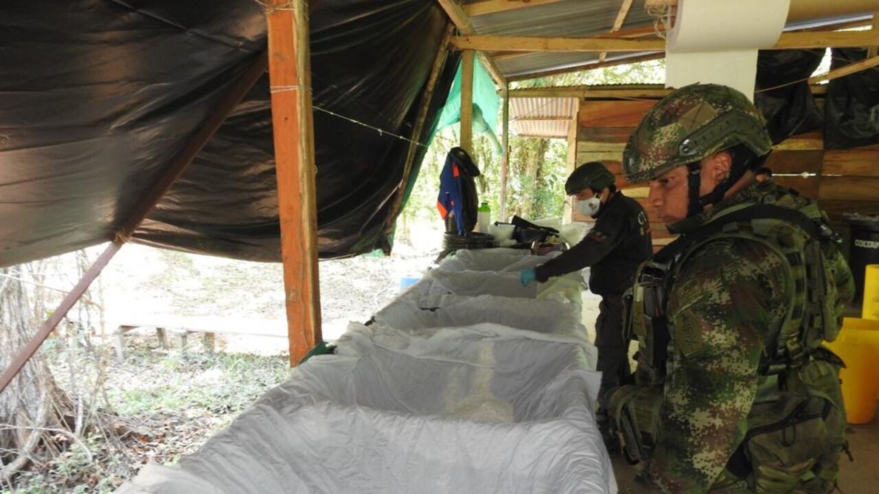 Laboratorio de cocaína, Ejército Nacional