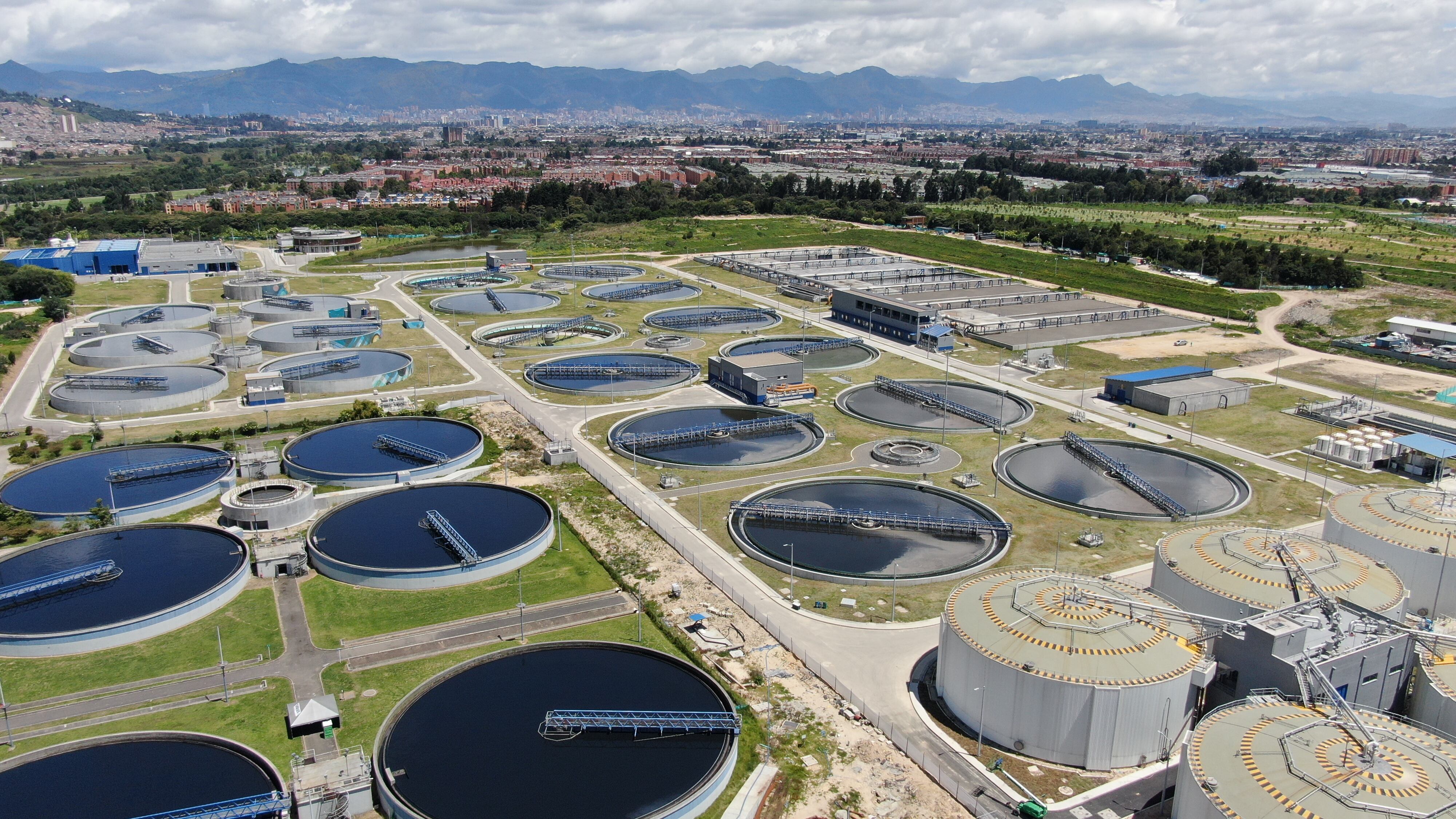 La entrega de la planta de tratamiento de aguas residuales debe hacerse en el último trimestre del año.