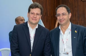 José Andrés Duarte y el vicepresidente de Colombia, José Manuel Restrepo
