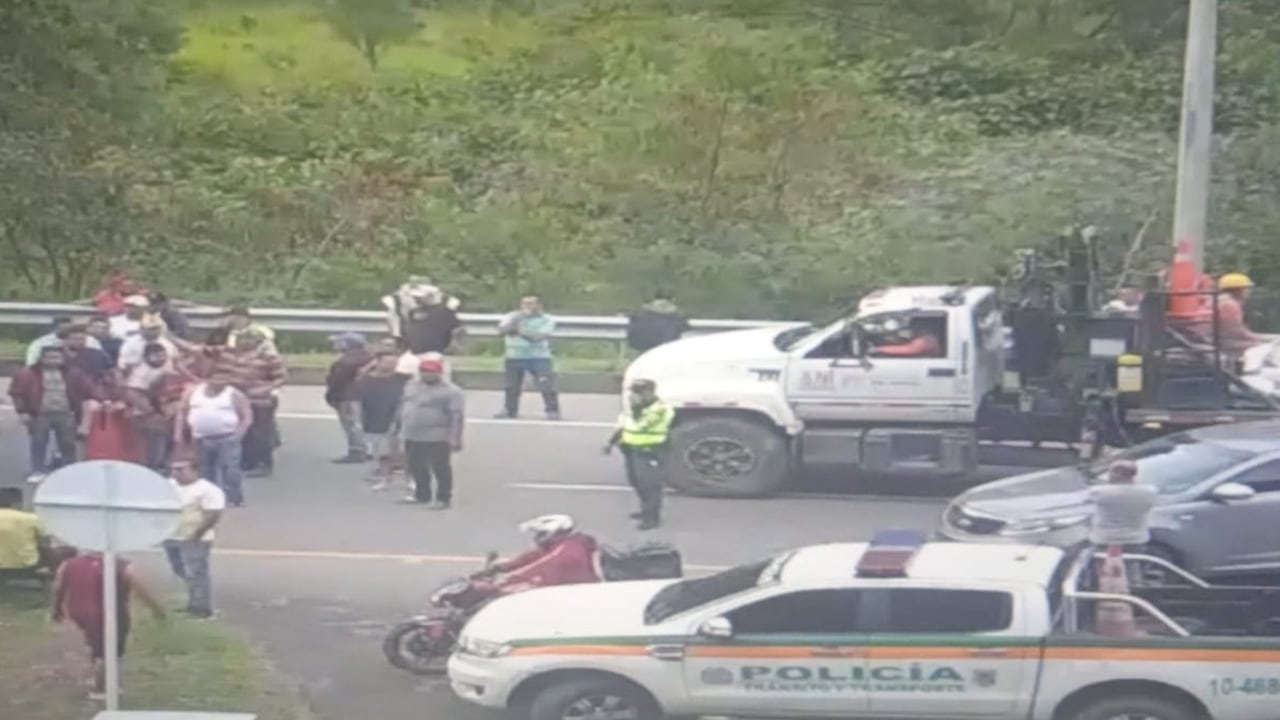 Protestas en El Tablón. Foto: Twitter @Coviandina