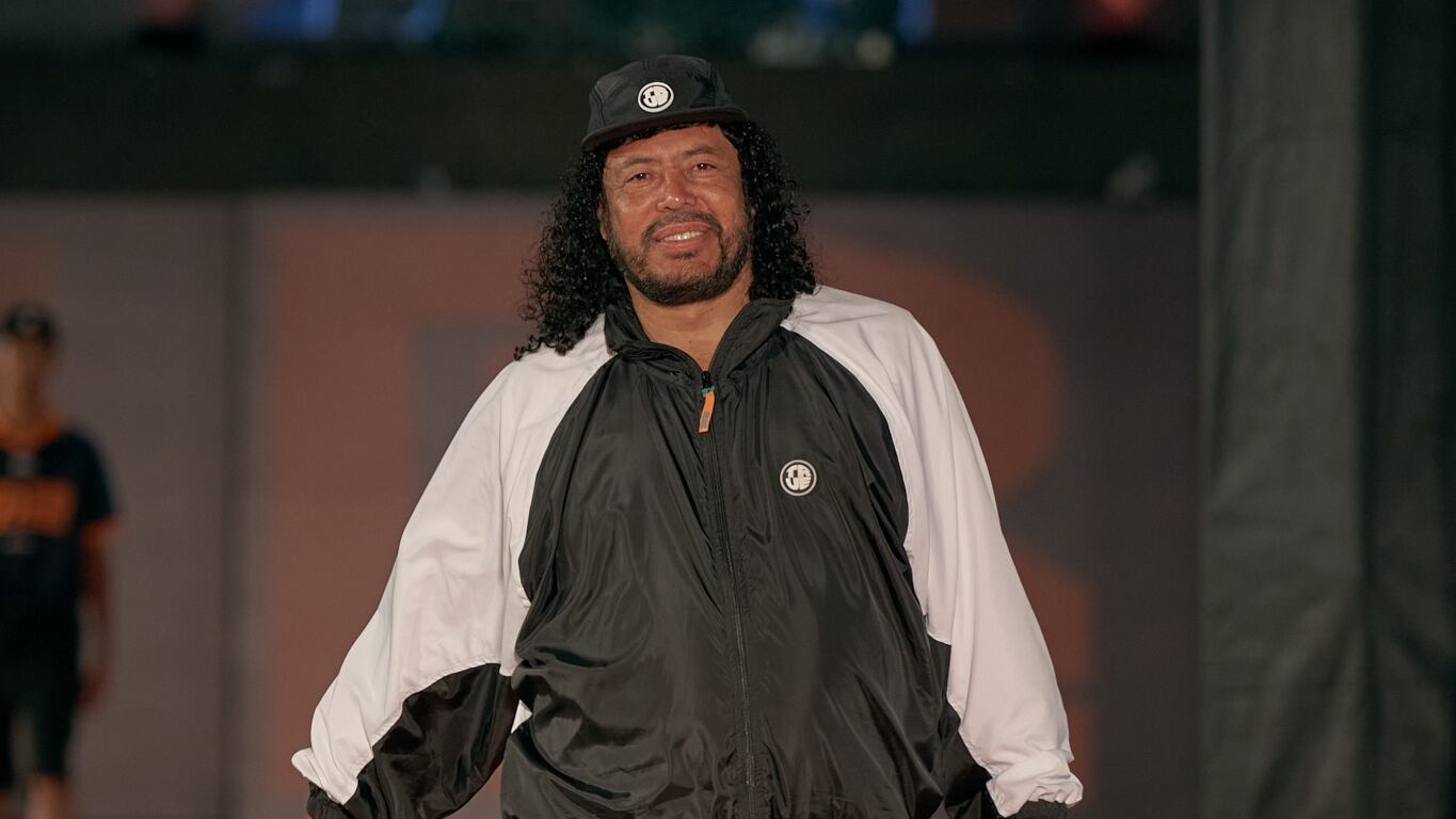 René Higuita debuta como modelo en la pasarela de True  en Colombiamoda 2023