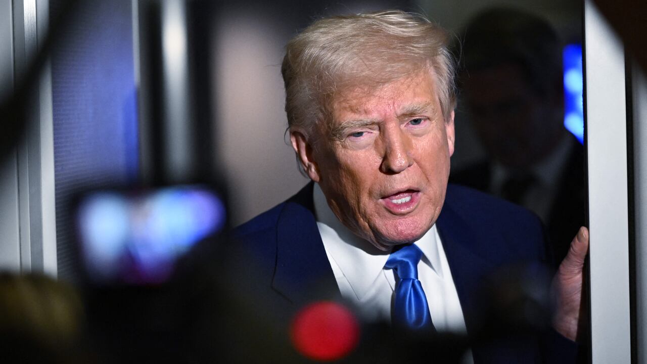 Donald Trump en entrevista en el Air Force 1.