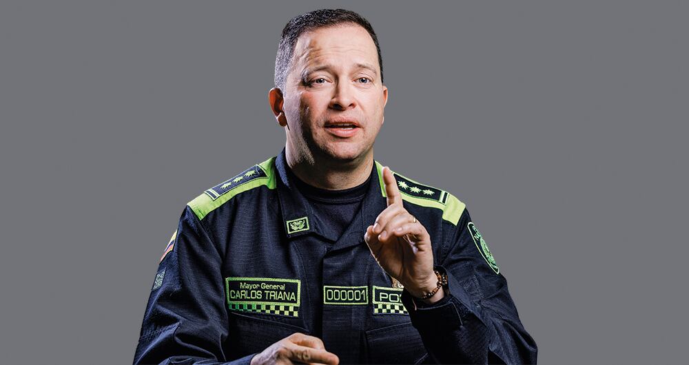 El director de la Policía, general Carlos Triana, y el ministro de Defensa, general (r) Pedro Sánchez.