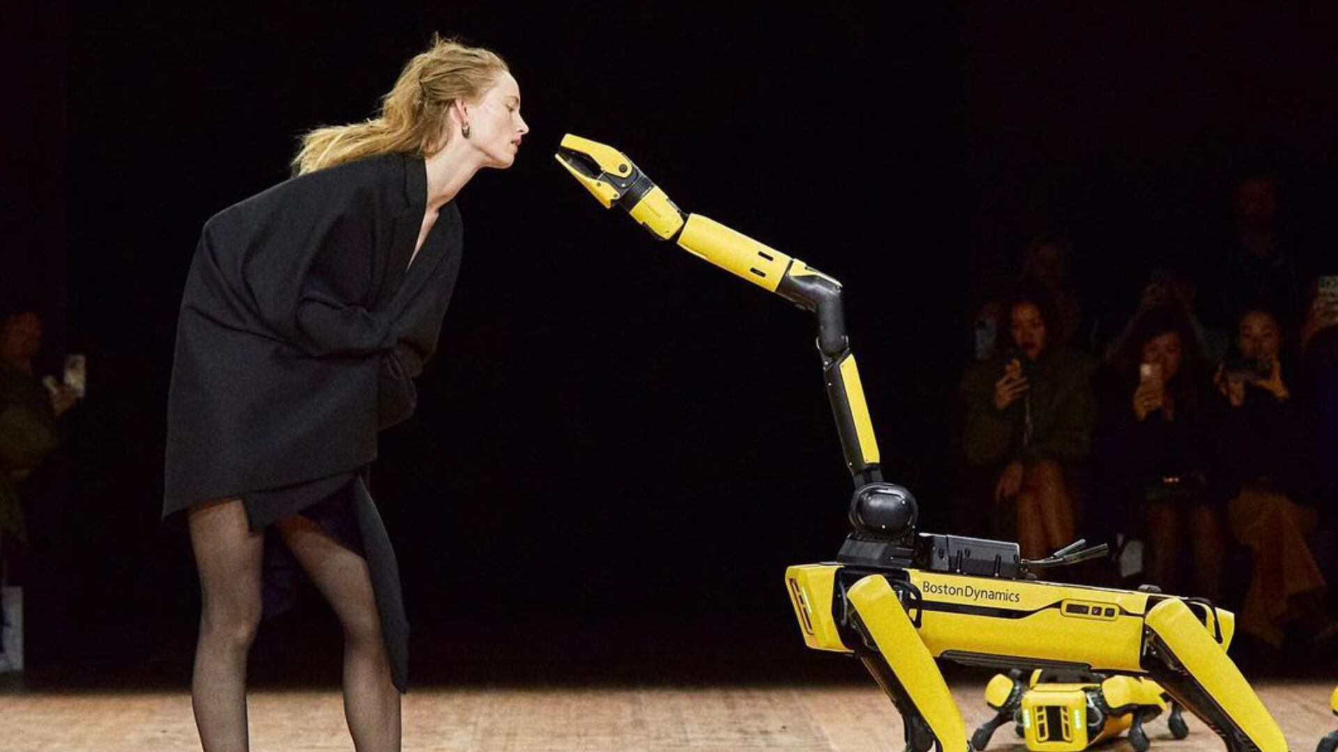 Colección de Coperni presentada en la Semana de la moda de París.