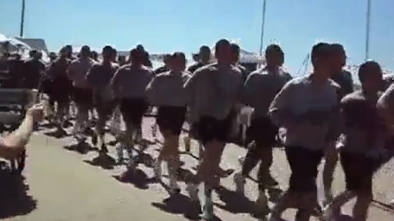 El video ha generado gran escándalo en Chile. Se preparan investigaciones.