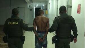 El agresor fue capturado cuando intentaba escapar.