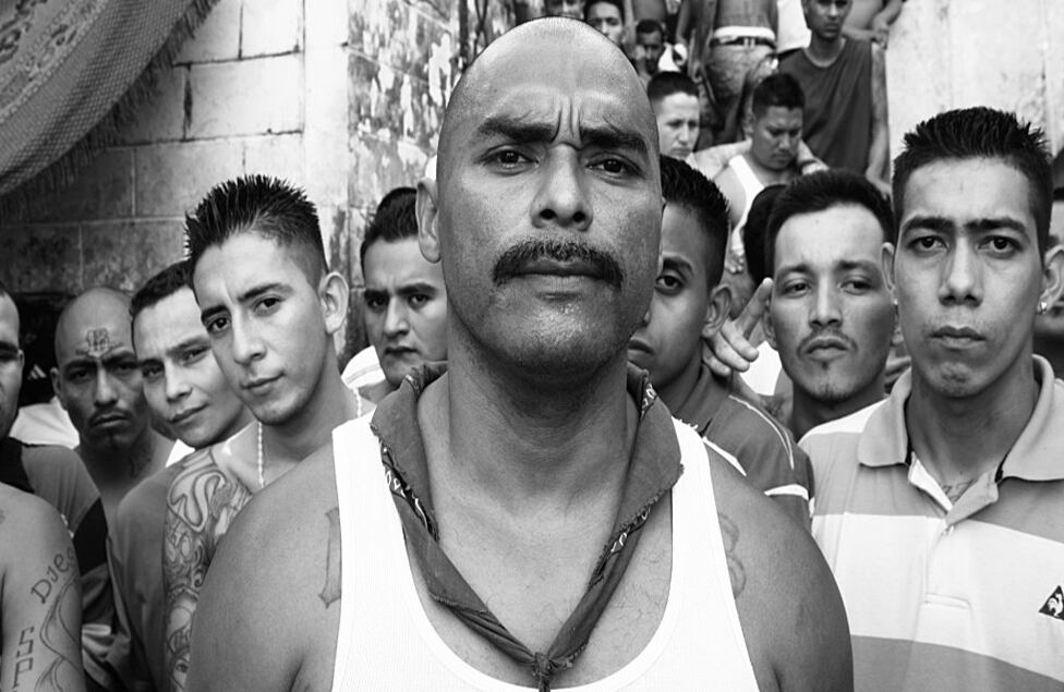 Las dos princiapales bandas de Centroamérica, Mara Salvatrucha y Barrio 18, viven desde marzo una tregua sin precedentes. BBC Mundo fue a la cárcel de Cojutepeque, cerca de San Salvador, a conocer a algunos de sus protagonistas. 
