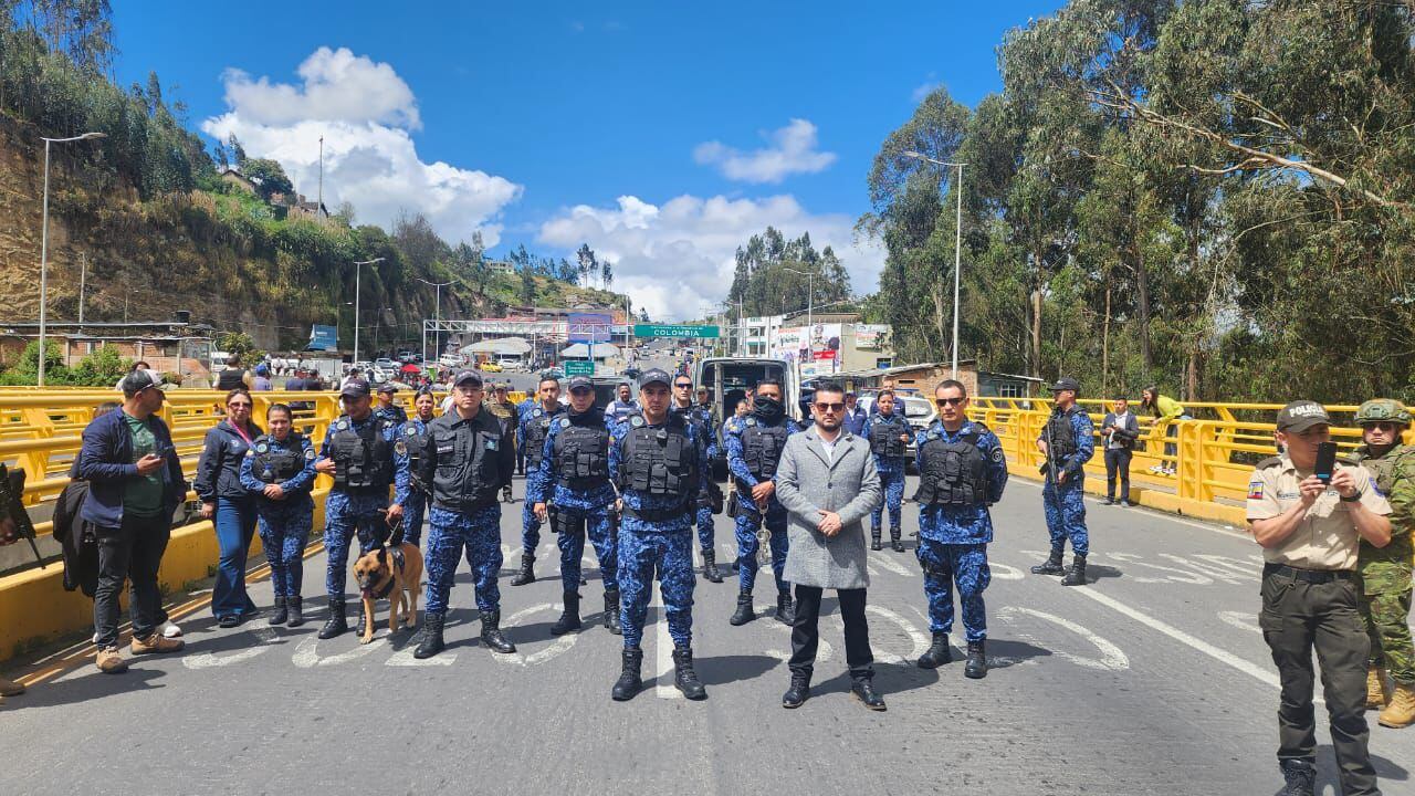 Para aplicar este mecanismo, "uno de los requisitos es que expresen su voluntad de ser repatriados", aseguró el viceministro. En el caso de los 13 colombianos, "esa voluntad fue expresada por escrito".