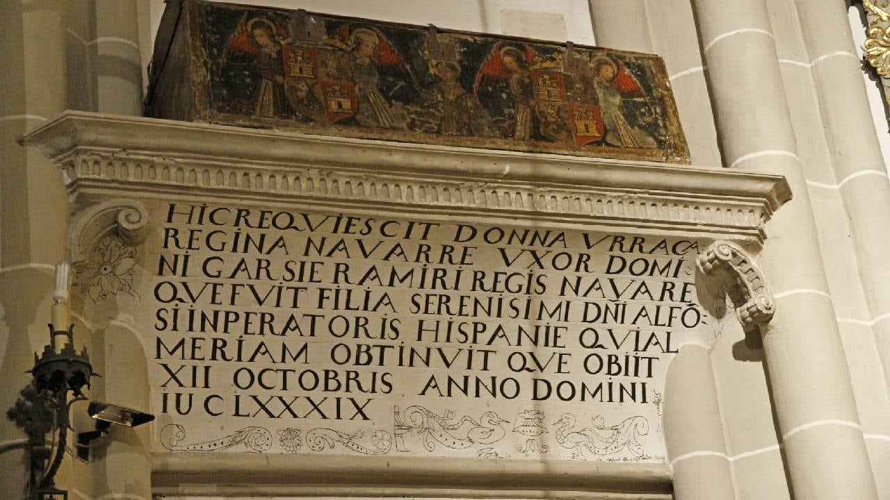 Retorno del sarcófago a su emplazamiento permanente, tras las reparaciones previstas.