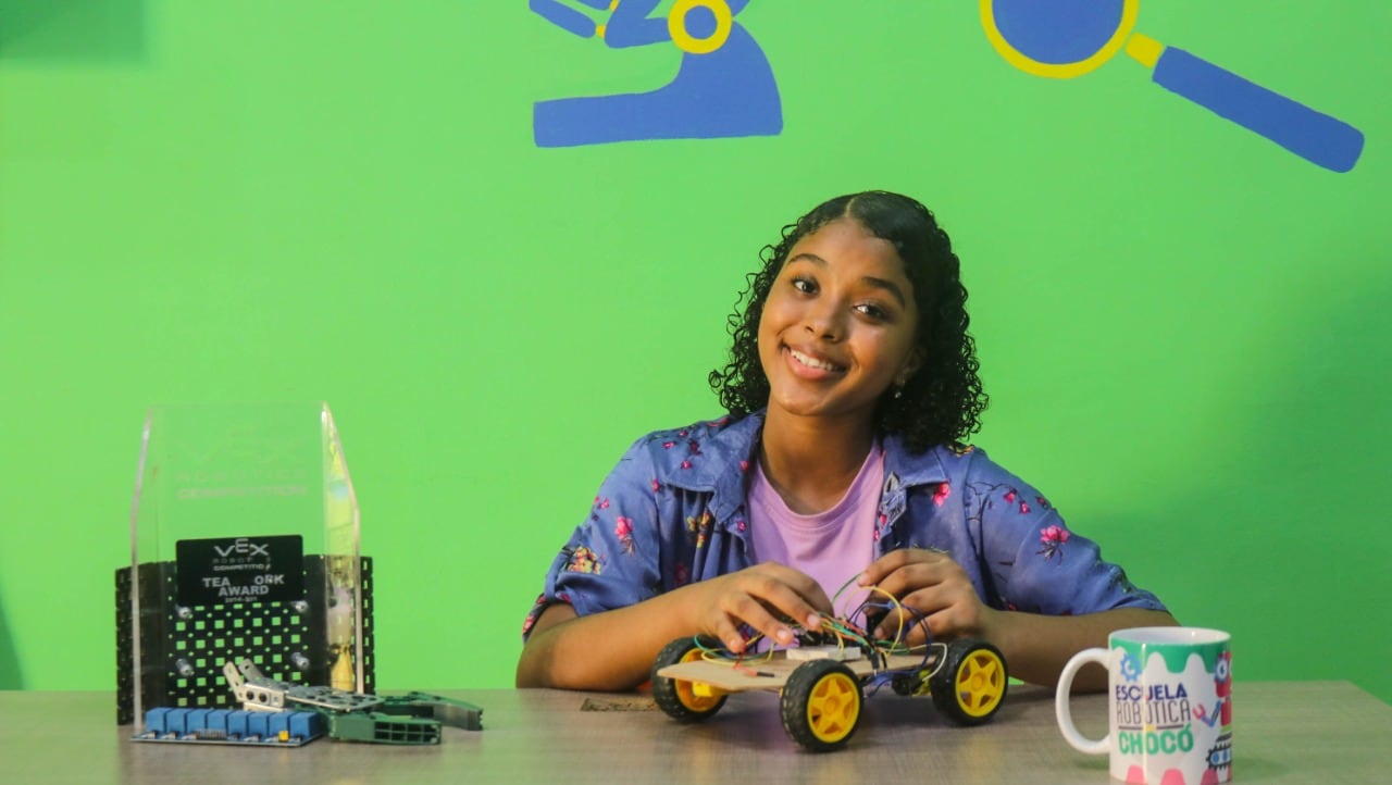 Así aprenden de robótica los jóvenes del Chocó