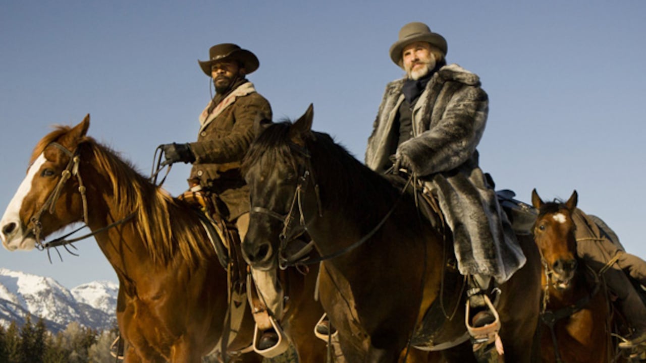 Un esclavo y un cazarrecompensas (Foxx y Waltz) se unen en una misión en la que deben enfrentar a un terrateniente psicópata (DiCaprio).