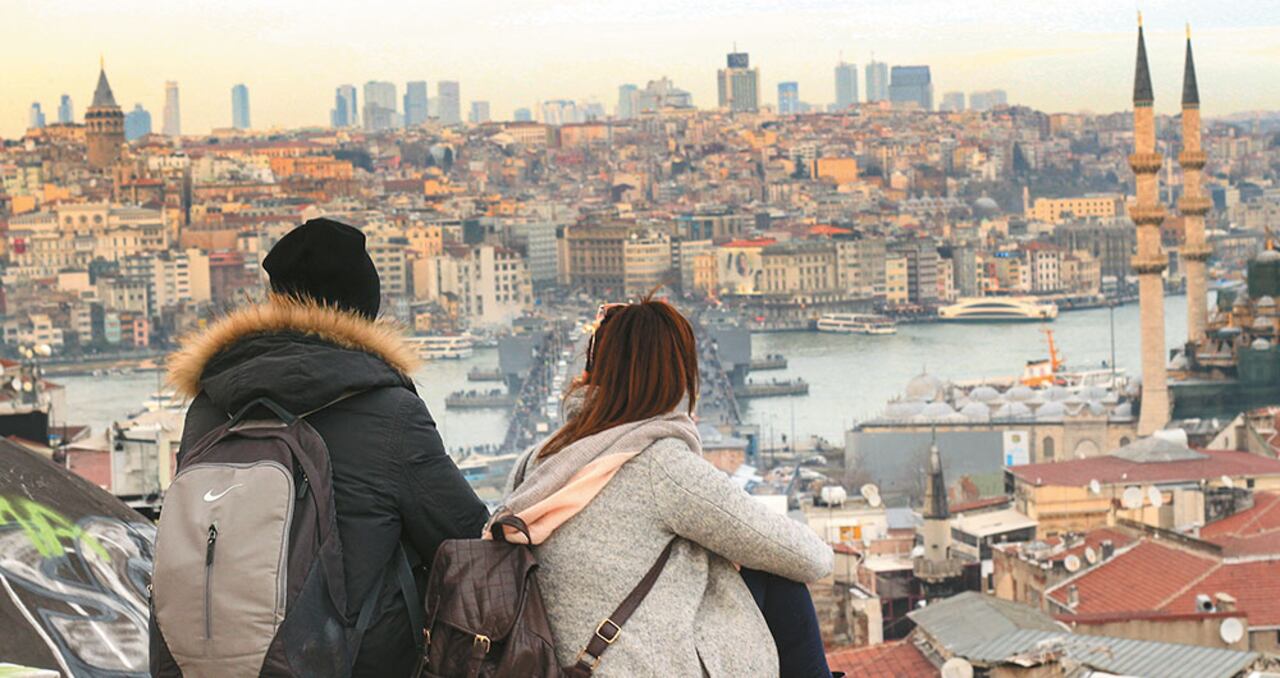 El lado europeo, desde donde se toma la imagen, fue donde Costantino edificó su ciudad de las ‘siete colinas’.