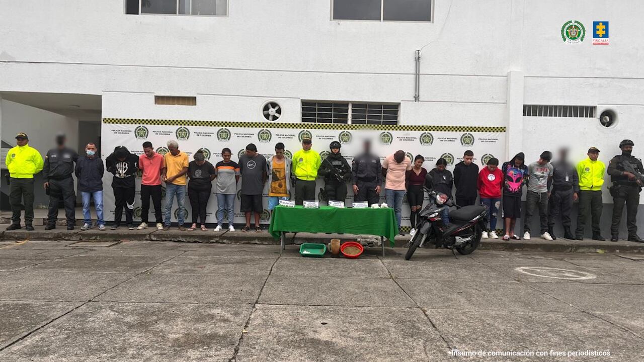 Entre las víctimas mortales están dos concejales y una funcionaria de la Alcaldía de Tuluá. 16 presuntos integrantes fueron judicializados.