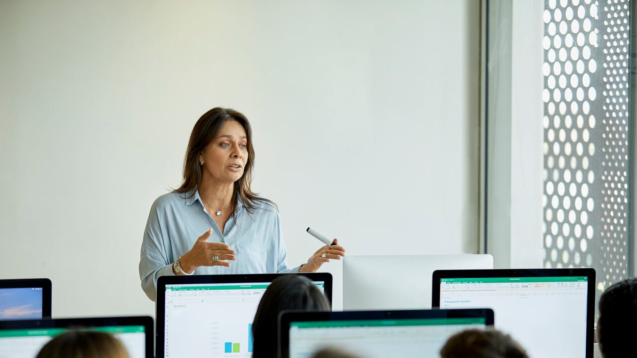 EAFIT busca profesores.