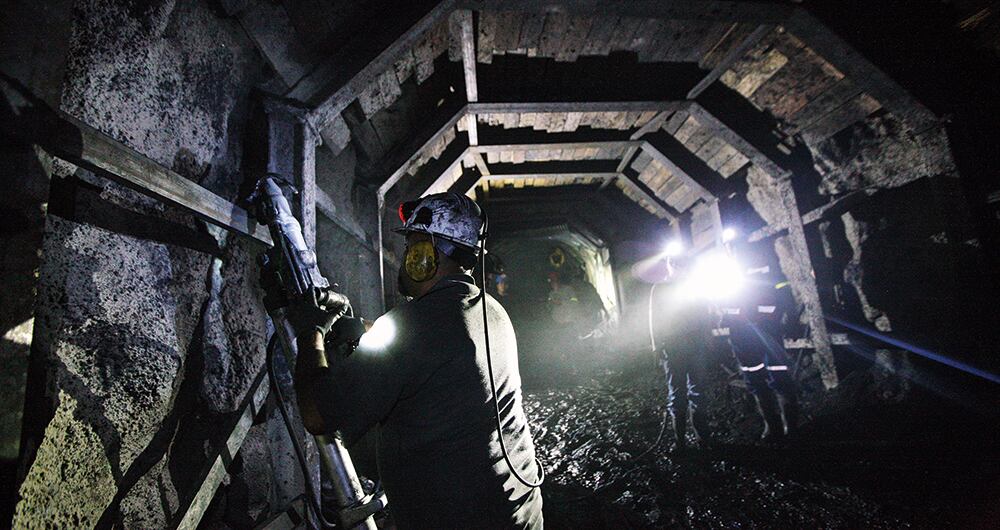    La Contraloría ha planteado preocupaciones en la creación de la nueva empresa minera, que van desde repetir los fracasos con las empresas públicas del sector hasta la sostenibilidad fiscal, pasando por las competencias del ente de control. 