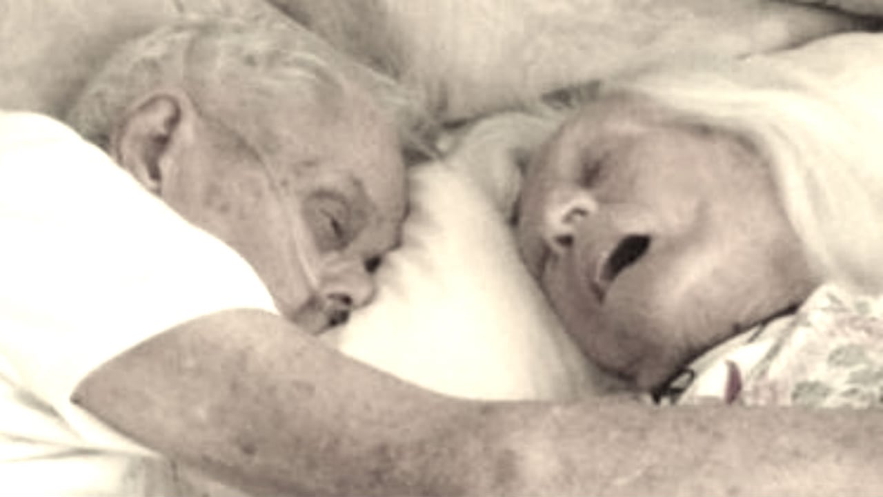 Alexander Toczko, de 95 años, y Jeanette Toczko, de 96, fueron encontrados sin vida en esta posición.