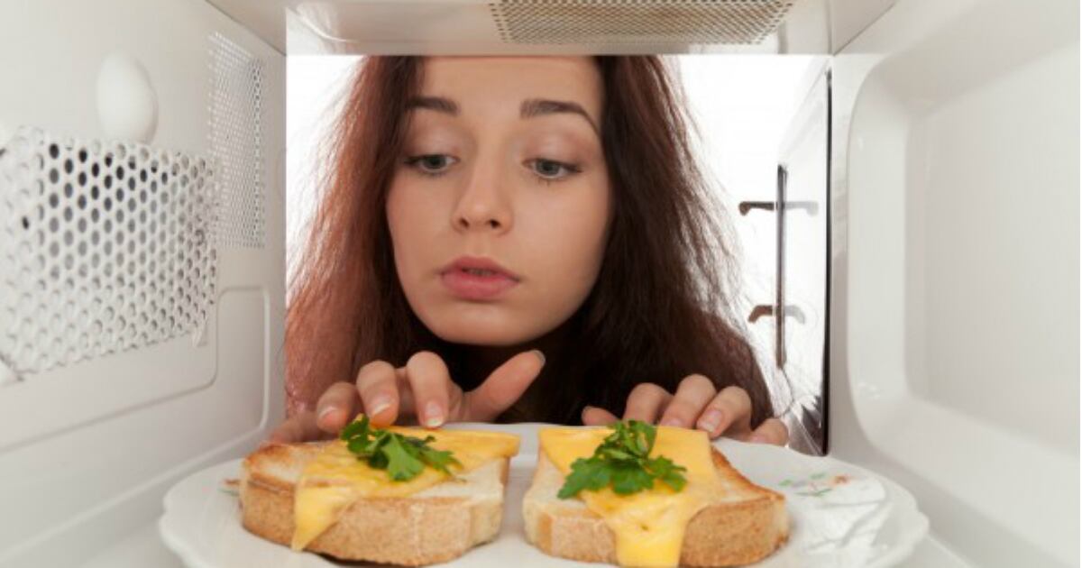  Los expertos coinciden en que no hay evidencia científica que demuestre que el uso del microondas sea perjudicial para la salud.