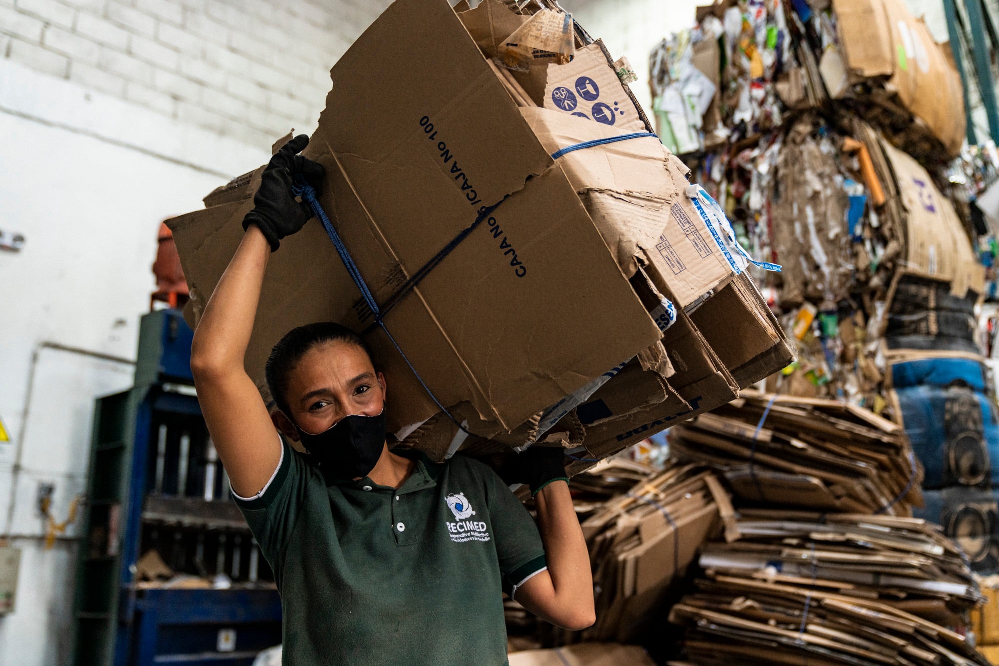 En 2021, Grupo Familia junto a varias organizaciones de reciclaje lograron evitar que 64.388 toneladas de material aprovechable llegaran a los rellenos sanitarios.
