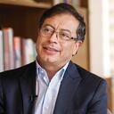 El senador Petro es uno de los políticos con mayor alcance e interacción en Twitter. A partir del caso Trump, deberá moderar mensajes que puedan infringir las reglas de esa red social.