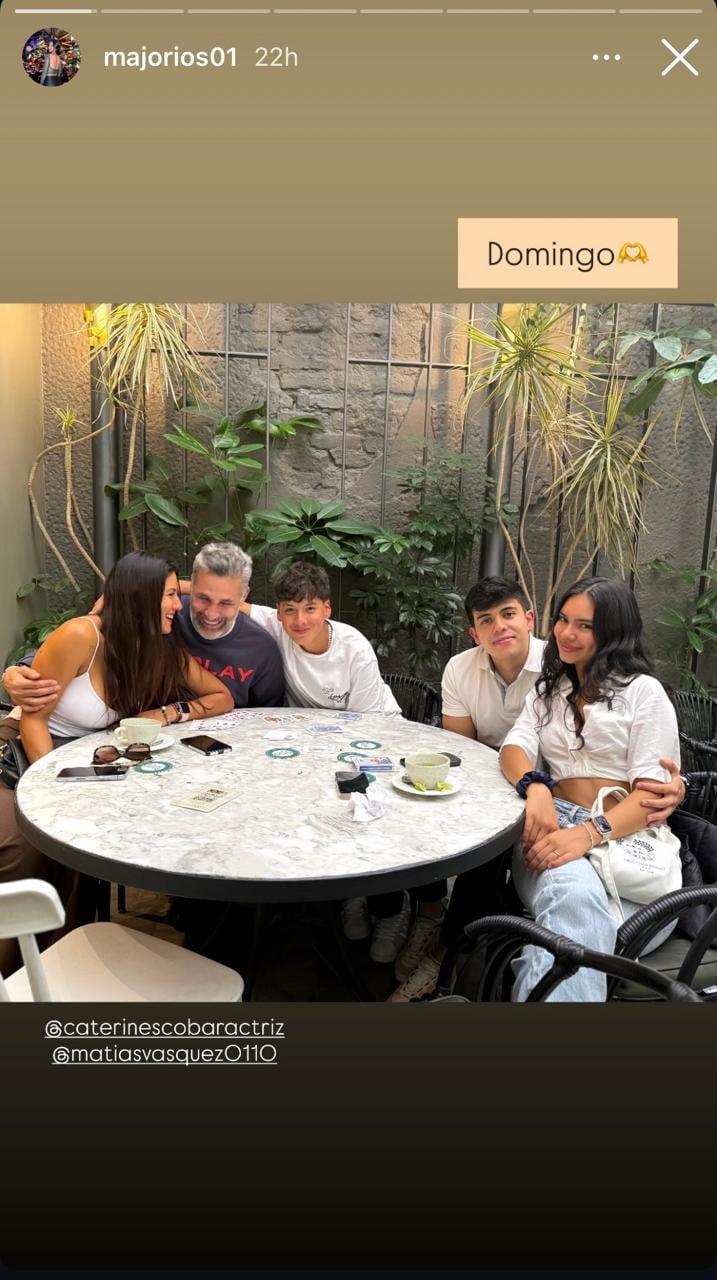 La hija de Caterin Escobar, María José Ríos, compartió una foto en compañía de su madre, su hermano, Yepes y el pequeño Matías.
