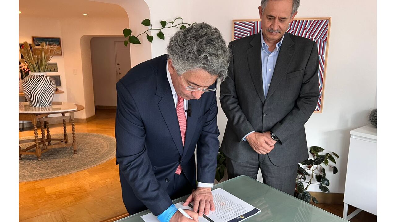 Enrique Gómez aspira a la presidencia de Colombia