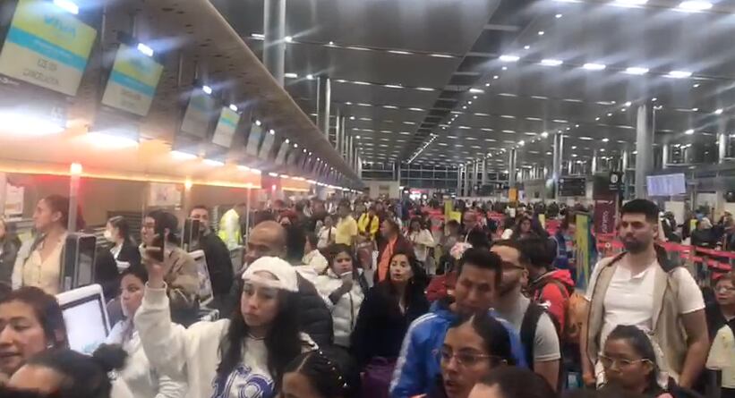 Caos en el Aeropuerto El Dorado