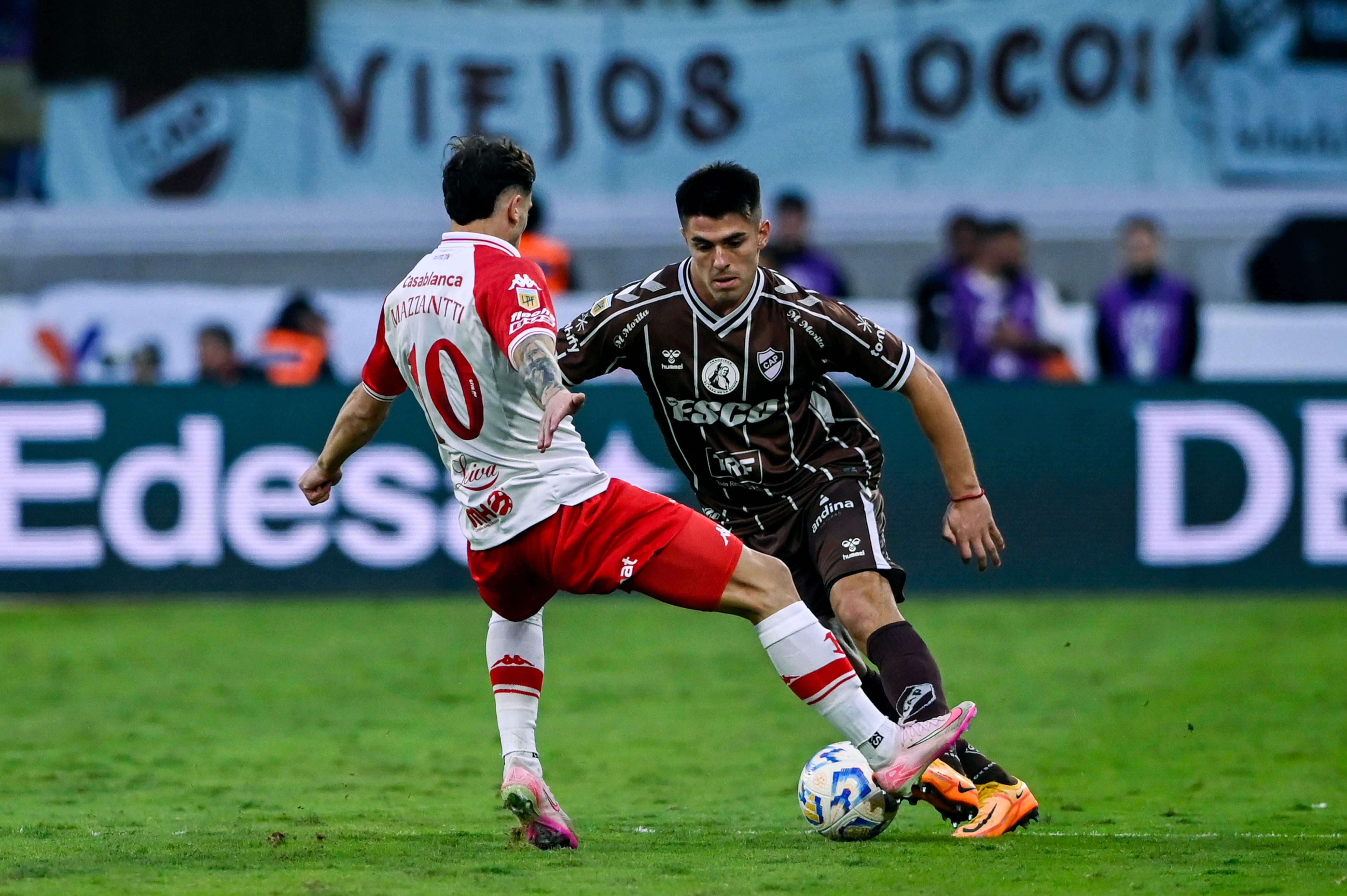 Edgar Elizalde, defensor central uruguayo.