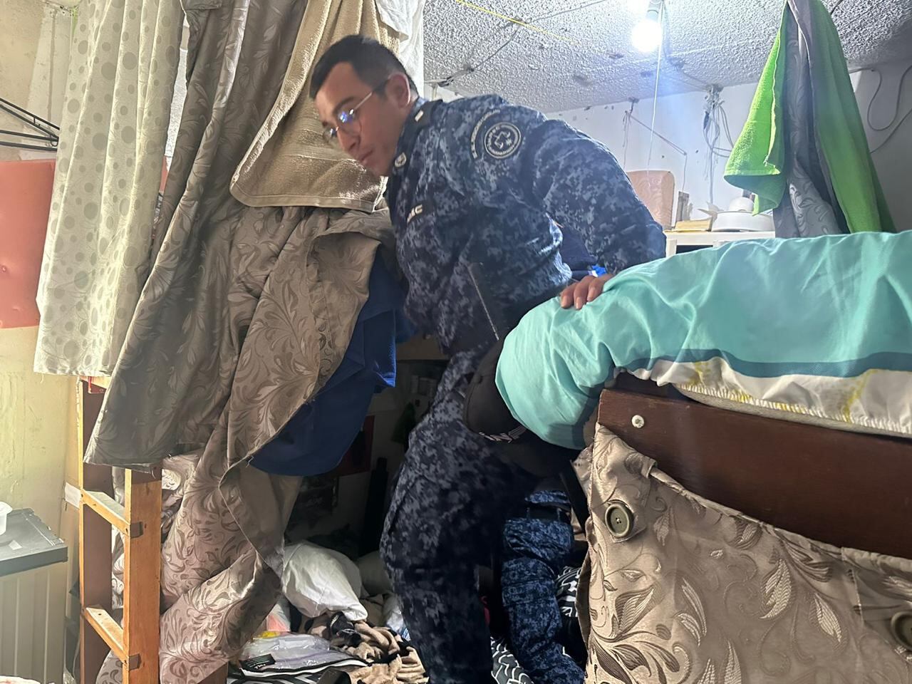 Extraditables en La Picota convirtieron un dispensador de agua en una particular caleta para celulares