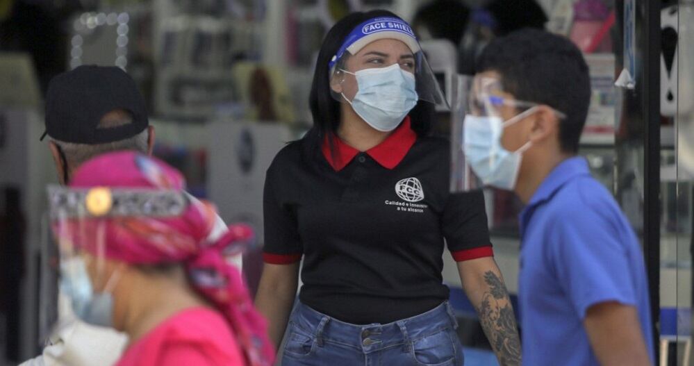 Panamá ordena a hombres y mujeres comprar en diferentes días para frenar el coronavirus