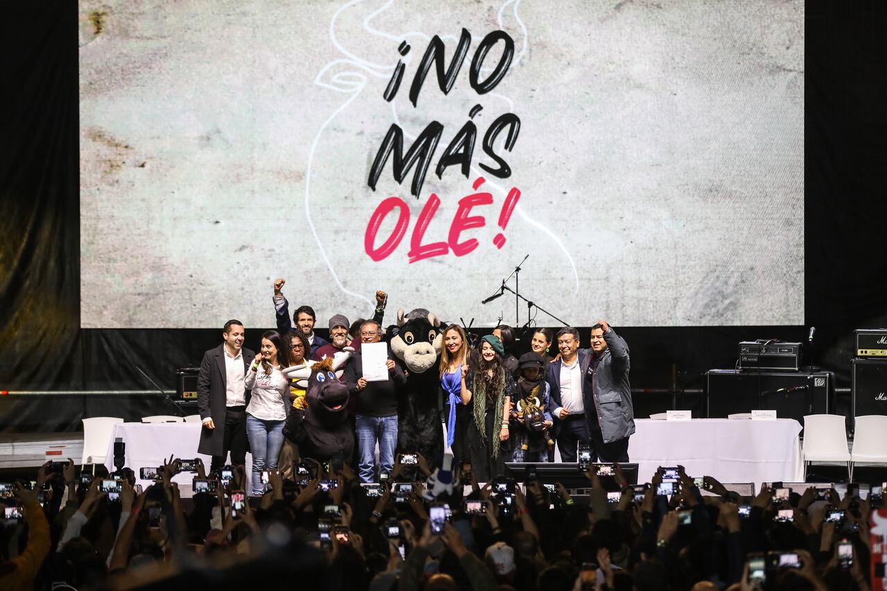 Sanción presidencial de la ley "No más Olé"