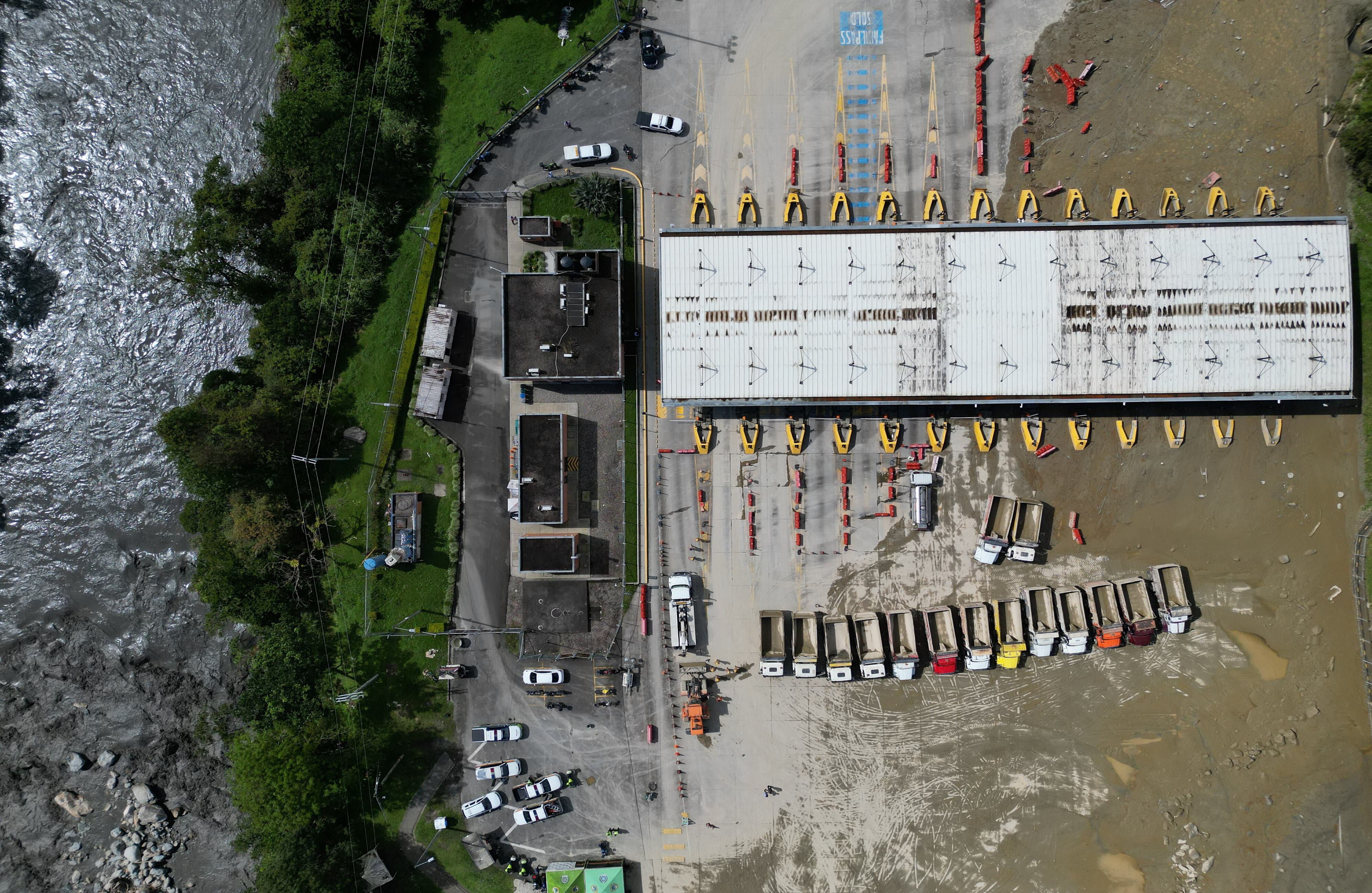 Desastre en Quetame, Cundinamarca 
Peaje - Fotro drone