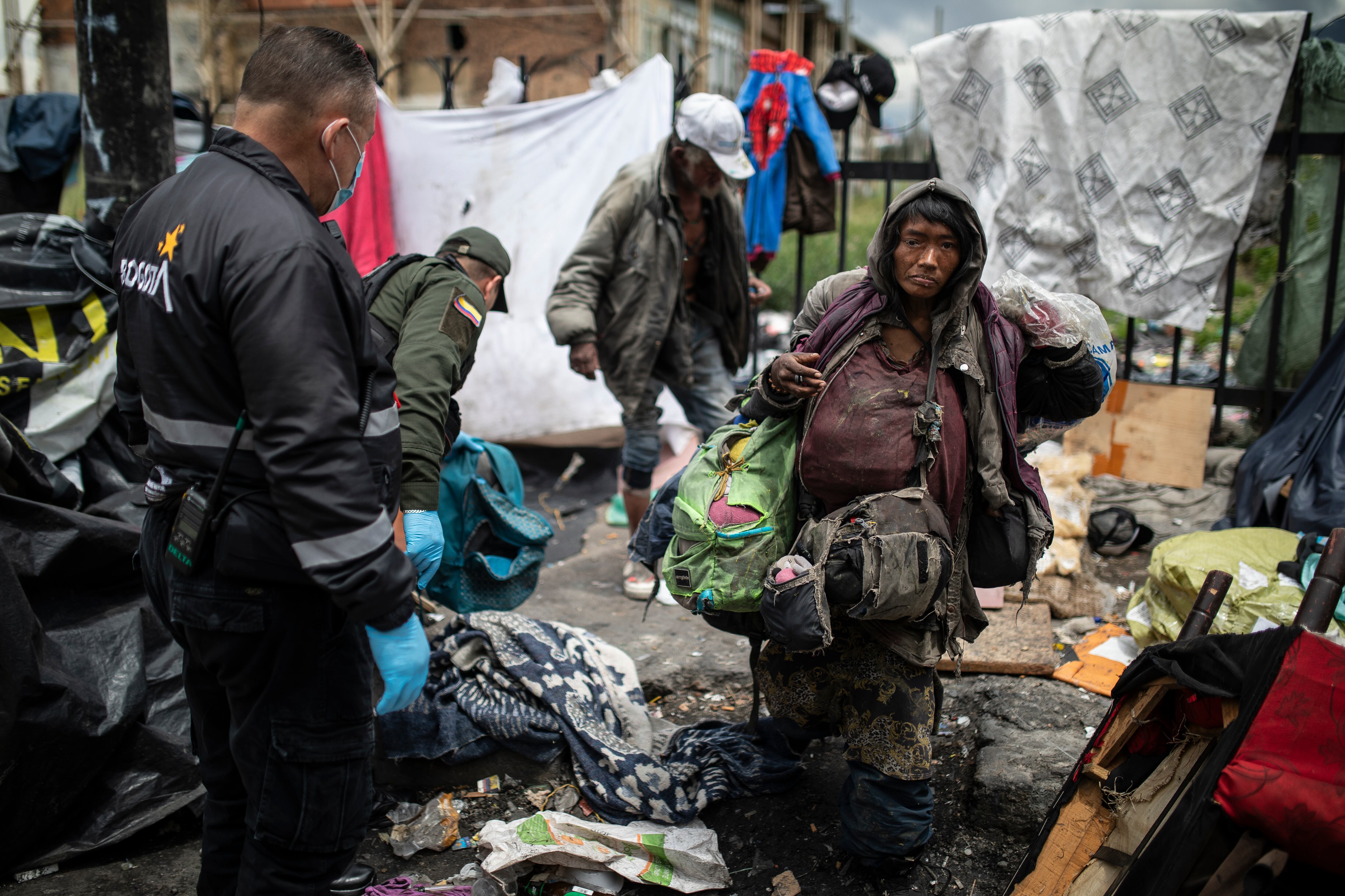 Intervención en el barrio san bernardo en el centro de Bogotá Policía Nacional